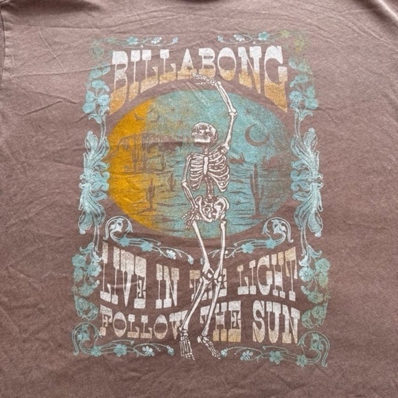 Billabong Oversized Graphic T-Shirt Women's Medium Pink NWOT - Picture 2 of 6